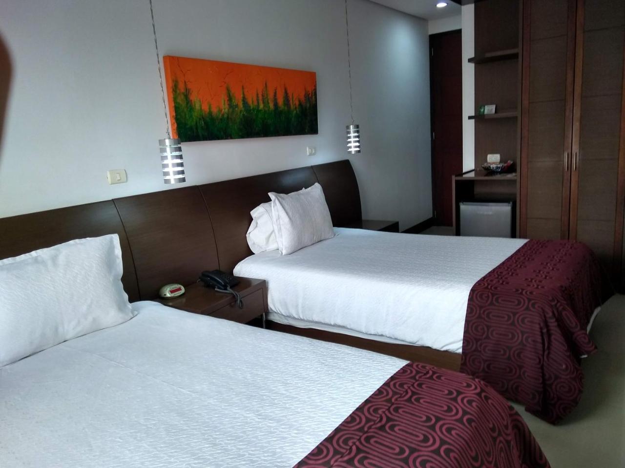 Hotel Merlott 70 Medellin Exterior photo